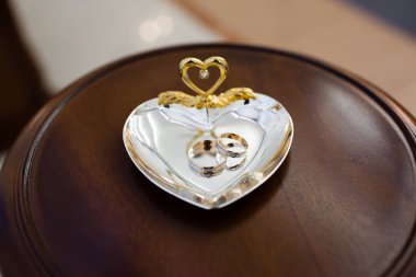 Altın alyans yüzük için stand