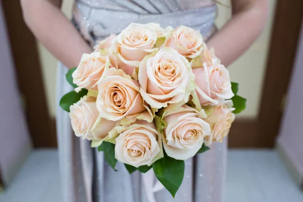 Beau Bouquet Mariage Fleurs Dans Les Mains Mariée — Photo