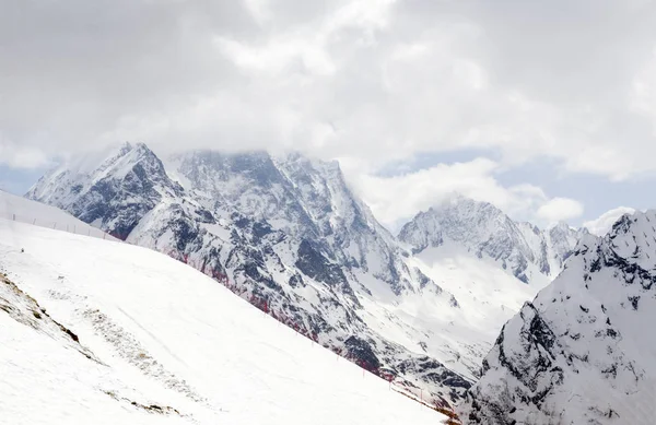 Kaukasusberge Winter Schneebedeckte Gipfel Winterliche Berglandschaft — Stockfoto