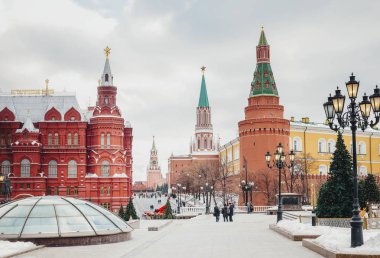 Moskova Kremlin kuleleri görünümü ve bina