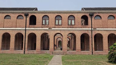 Dehradun 'daki Turist Çekimi, Orman Araştırma Enstitüsü. Yüksek kalite fotoğraf