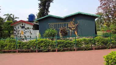 Doğal Işıktaki Huzurlu Mahatma Gandhi Anıtı. Yüksek kalite fotoğraf