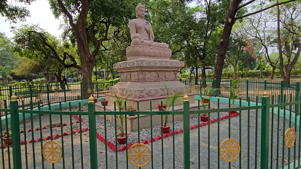 Hindistan 'daki tarihi Buda Anıtı. Yüksek kalite fotoğraf