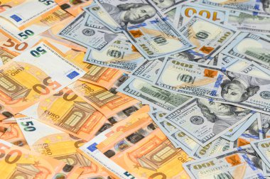 00 ABD Doları ve 50 EUR 'luk banknotlar, ticaret ve küresel ticareti temsil eden uluslararası finans ve ön plan olarak dağıtıldı.