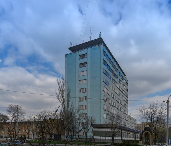 Административное здание Луганского областного УВД в Северодонецке, Украина, сфотографировано перед войной.