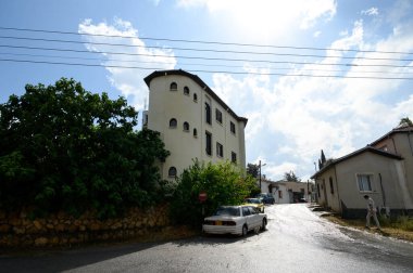 Kıbrıs 'ın Lefke kentinde geleneksel dar sokak