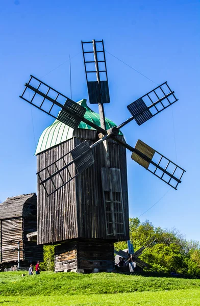 Kiev Ucrania Junio 2018 Foto Antiguo Molino Madera Museo Pirogovo — Foto de Stock