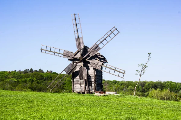 Kiev Ucrania Junio 2018 Foto Antiguo Molino Madera Museo Pirogovo — Foto de Stock