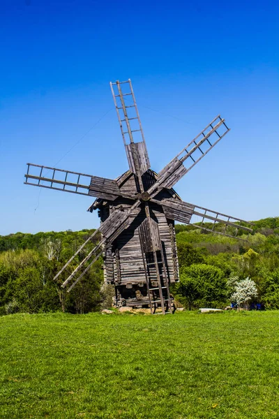 Kiev Ucrania Junio 2018 Foto Antiguo Molino Madera Museo Pirogovo — Foto de Stock