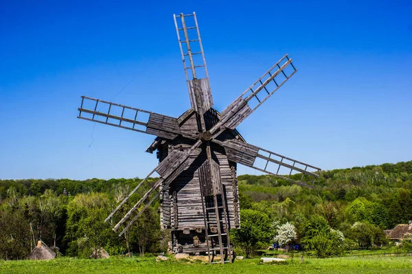 Kiev Ucrania Junio 2018 Foto Antiguo Molino Madera Museo Pirogovo — Foto de Stock