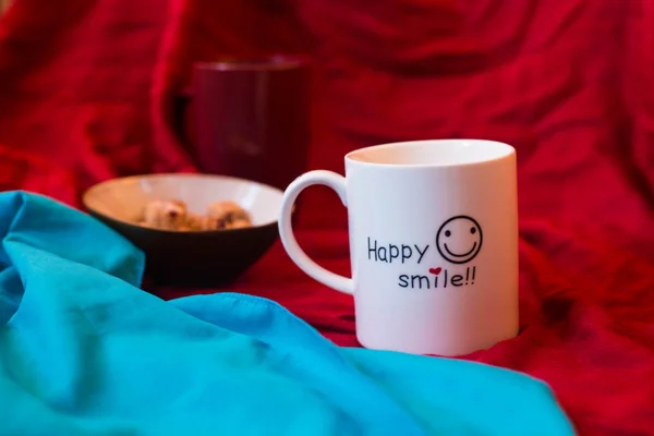 Tazas Con Bebida Galletas — Foto de Stock