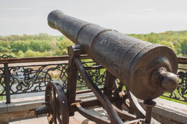 Chernigov / Ukrayna / 19 Haziran 2018 Eski silahlarla Park