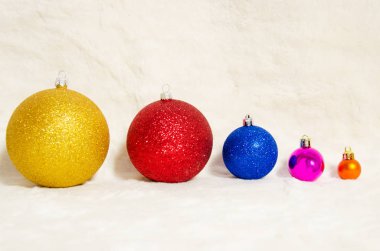 Noel oyuncaklar, yılbaşı ağacı, yılbaşı süslemeleri