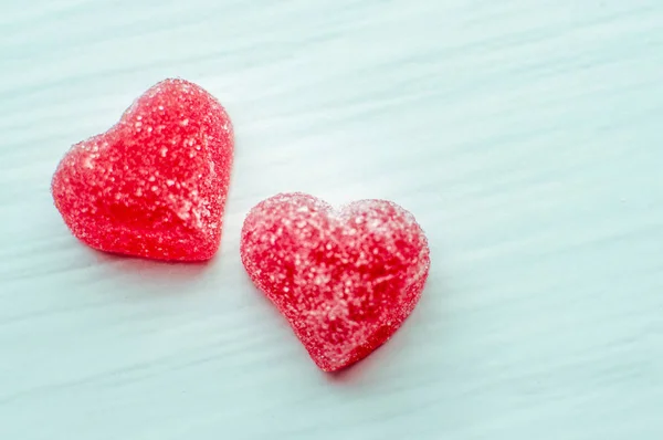 Два Красных Сердца Белом Фоне Поздравительная Открытка День Святого Валентина — стоковое фото