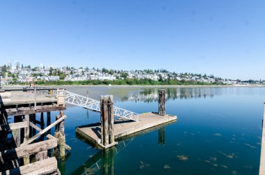 White Rock Pier ve Semiahmoo Körfezi Surrey, BC, Kanada 'da iç sular