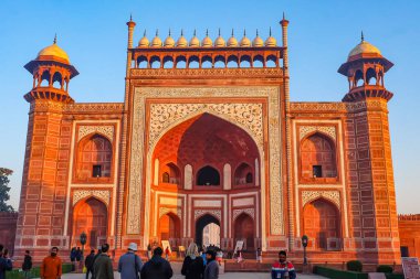 Tac Mahal 'in dört farklı kapısı, Hindistan' ın yedi harikası. 