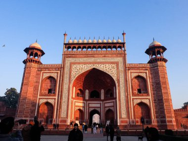 Tac Mahal 'in dört farklı kapısı, Hindistan' ın yedi harikası. 