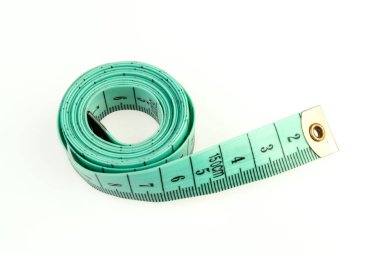 izole yeşil beyaz bir arka plan kasette ölçme