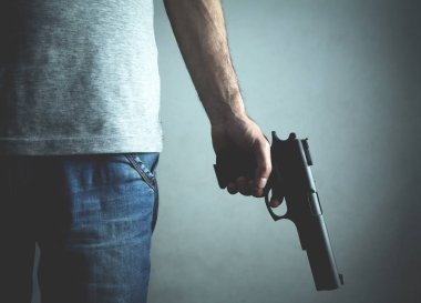 Beyaz katil tabanca ile. Suç kavramı