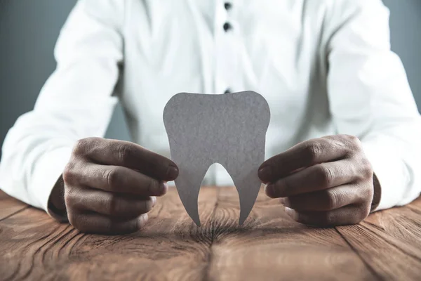 Zubař Zub Zobrazeno Papíru Pojem Lékařská Zdravotní Péče — Stock fotografie