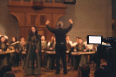 Orkestra şefi Senfoni Orkestrası yönetmenlik çekim video kamera.