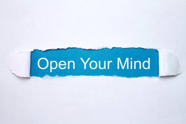Word açık Your Mind yırtık kağıt üzerinde.