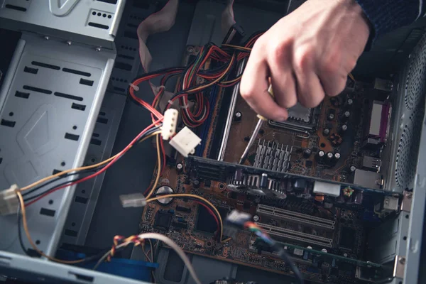 Технік ремонту комп'ютера . — стокове фото
