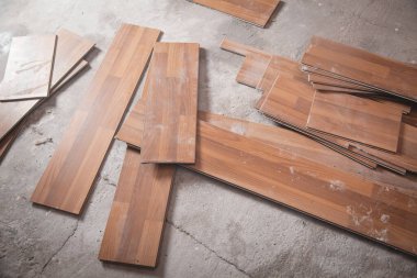 Zeminde yeni ahşap kaplama.. 