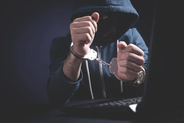 Hacker Handcuffs Laptop Cyber Crime — Stock Photo, Image
