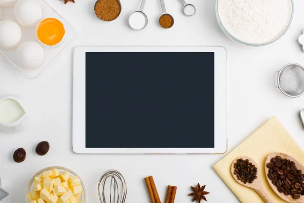 Mutfak tablet mobil uygulama hizmeti Web sitesi mockup yumurta pişirme,