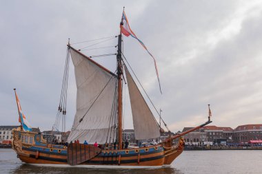 Kampen, Hollanda - 30 Mart 2018: Devlet yat De Utrecht
