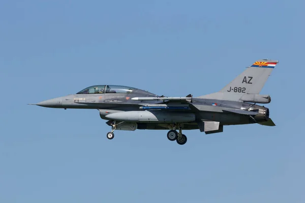 Leeuwarden, Holandia 18 kwietnia 2018 r.: A Rnlaf F-16 z markin — Zdjęcie stockowe