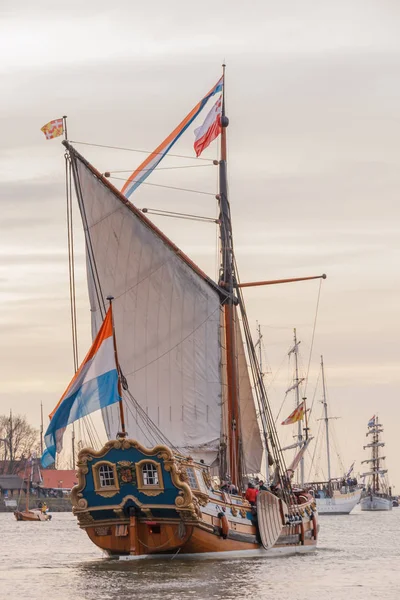 Kampen, Hollandia - 2018. március 30.: Állami Yacht De Utrecht — Stock Fotó