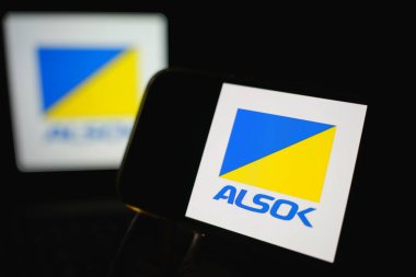 Roosendaal, Hollanda - 14 Eylül 2025: Alsok logosunu dijital formatta gösteren cep telefonu.