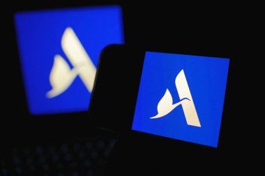 Roosendaal, Hollanda - 14 Eylül 2025: Ekranda Accor kurumsal markasını gösteren akıllı telefon.