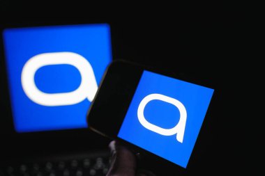 Roosendaal, Hollanda - 14 Eylül 2025: Abbvie logosunu dijital formatta gösteren cep telefonu.