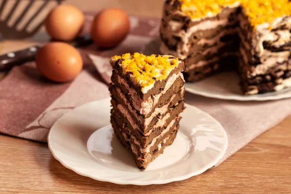 Et ve yumurta, sağlıklı protein yiyecek, rustik tarzı ile karaciğer pasta.