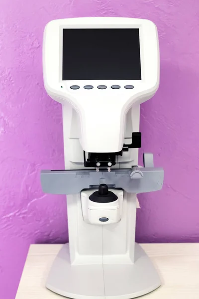 Diyoptermetre, oftalmoloji, bilgisayar görme testi.