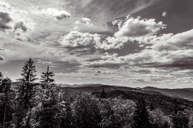 Dağların güzel manzarası