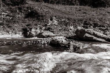 Nehrin siyah beyaz arka planı