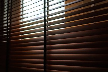 ahşap kör gölge perde ve gölge