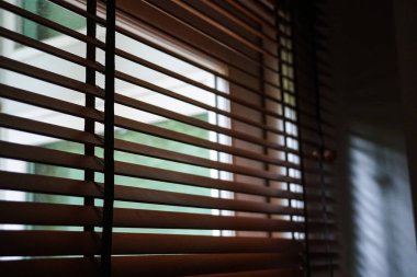 ahşap kör gölge perde ve gölge