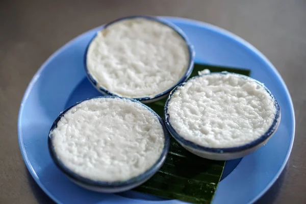タイのココナッツ ミルク カスタード デザート カノムチン Tuay — ストック写真