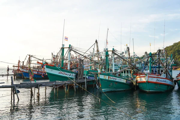 Rybářské Lodě Přístavu Most Thajsko — Stock fotografie