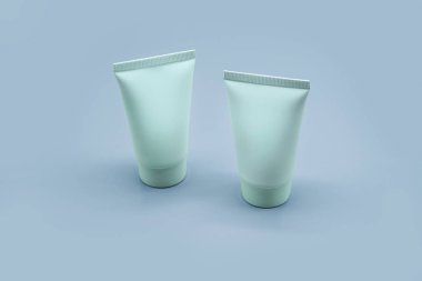 sıvı krem losyon Kozmetik Konteyner ambalaj mockup şablonu