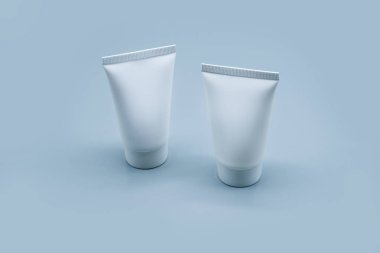 sıvı krem losyon Kozmetik Konteyner ambalaj mockup şablonu