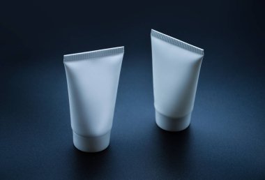 sıvı krem losyon Kozmetik Konteyner ambalaj mockup şablonu