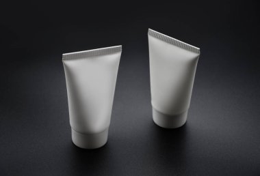 sıvı krem losyon Kozmetik Konteyner ambalaj mockup şablonu