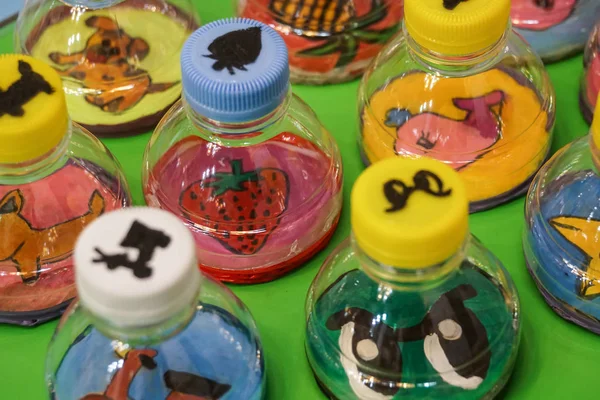 Τέχνη Και Τέχνη Σχεδιασμού Kid Παιχνίδια Από Ανακύκλωση Υλικών — Φωτογραφία Αρχείου