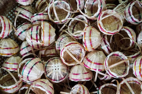 Traditionella Thailändska Handgjorda Väva Bambu Korg — Stockfoto